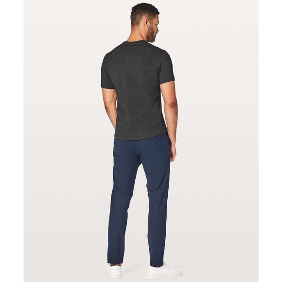 Lululemon Men’s Lululemon 5 Year Basic Tee in Heathered Black - Picture 2 of 11
